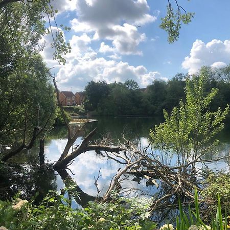 Dease Manor Appartement Higham Ferrers Buitenkant foto
