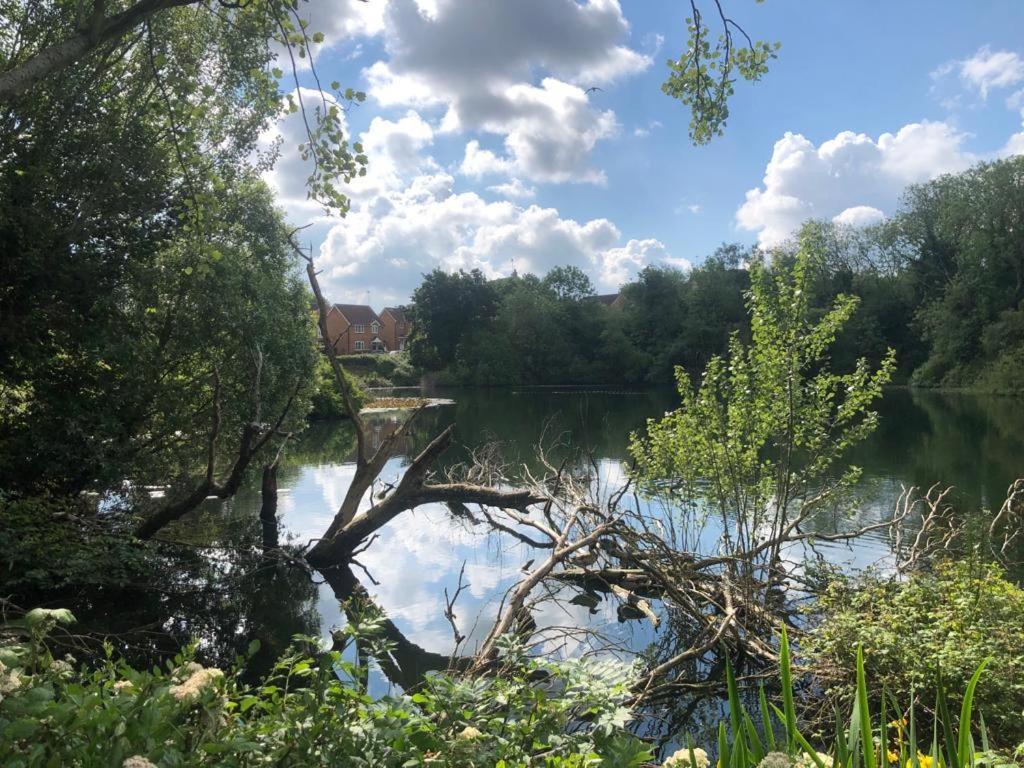 Dease Manor Appartement Higham Ferrers Buitenkant foto