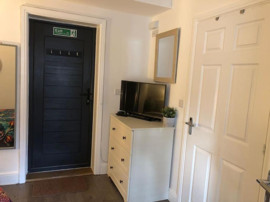 Dease Manor Appartement Higham Ferrers Buitenkant foto